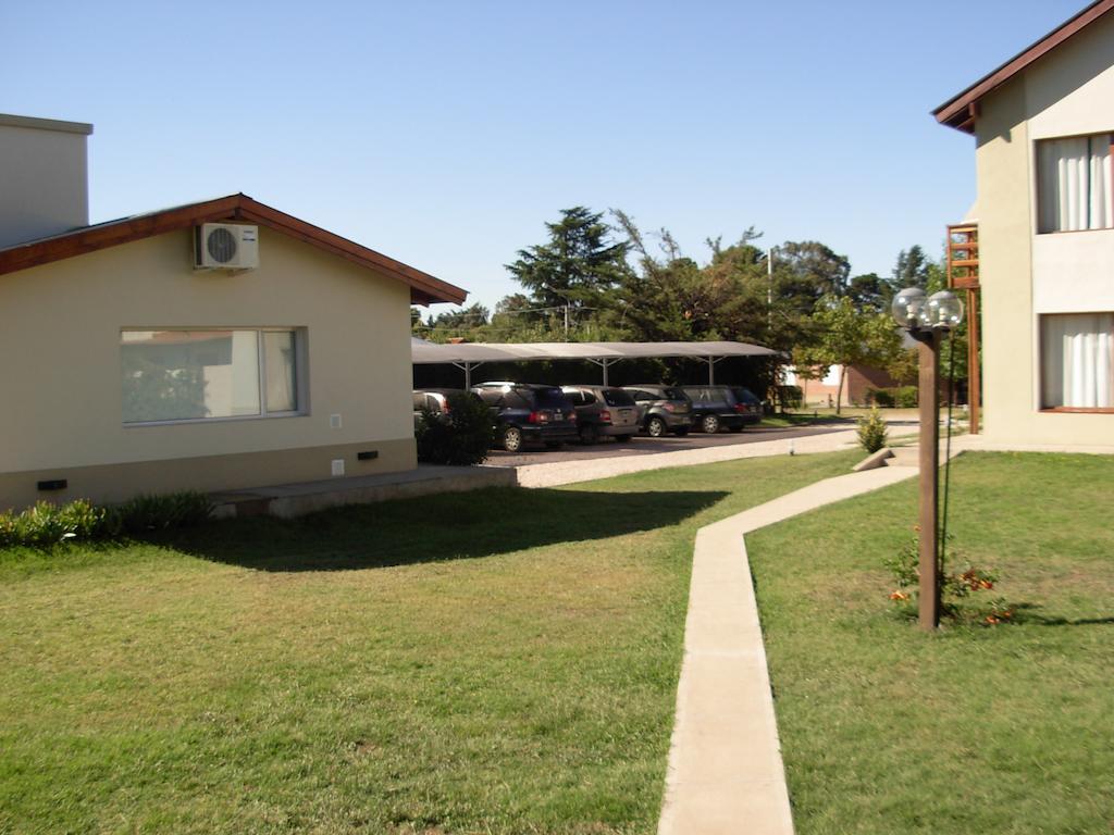 Posada El Jarillal Aparthotel Sierra de la Ventana Exterior photo